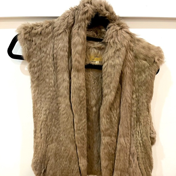 Real Fur Vest - beige color way. - Picture 1 of 3